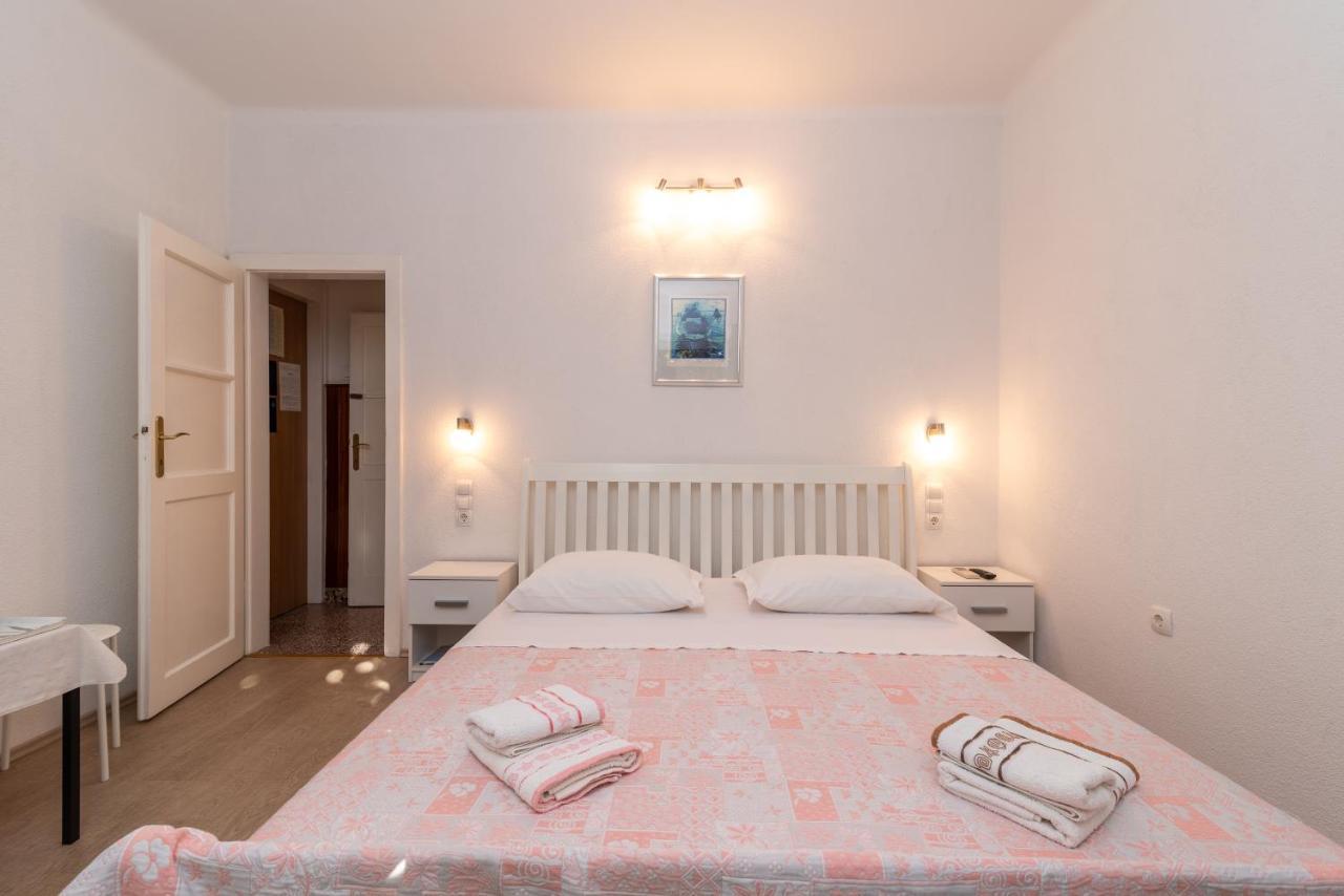 Rooms Feme Trogir Exterior photo