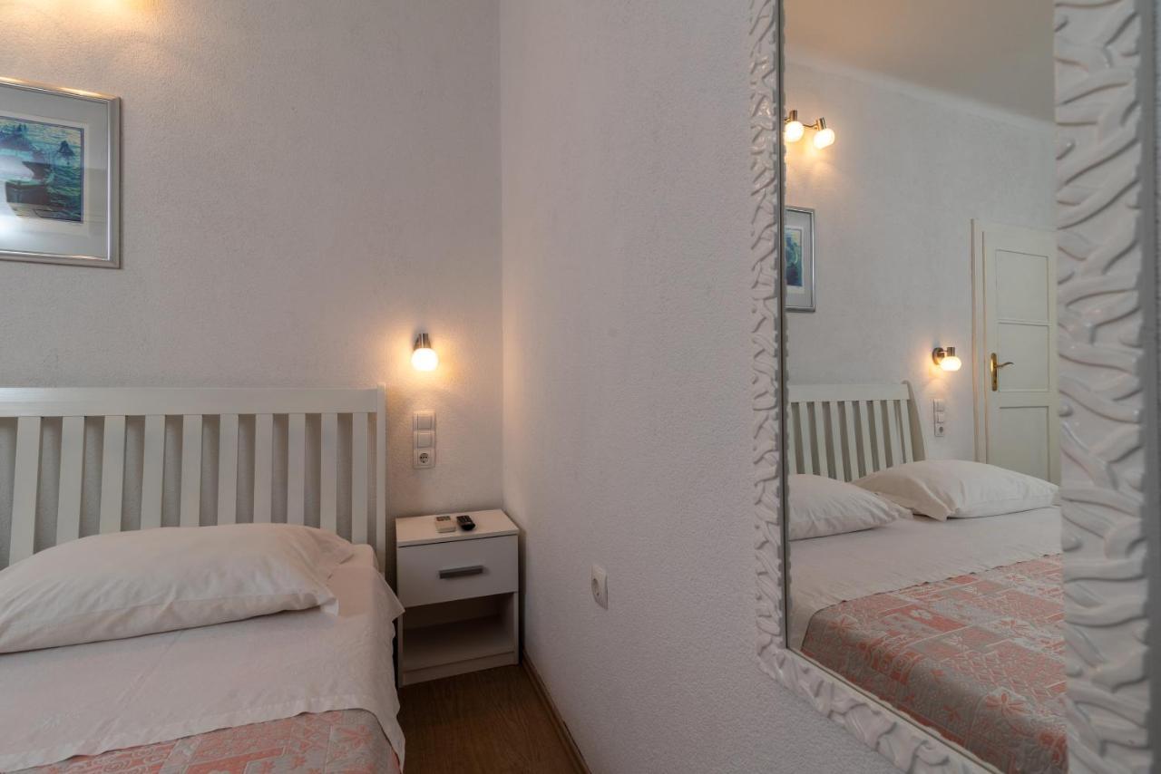 Rooms Feme Trogir Exterior photo