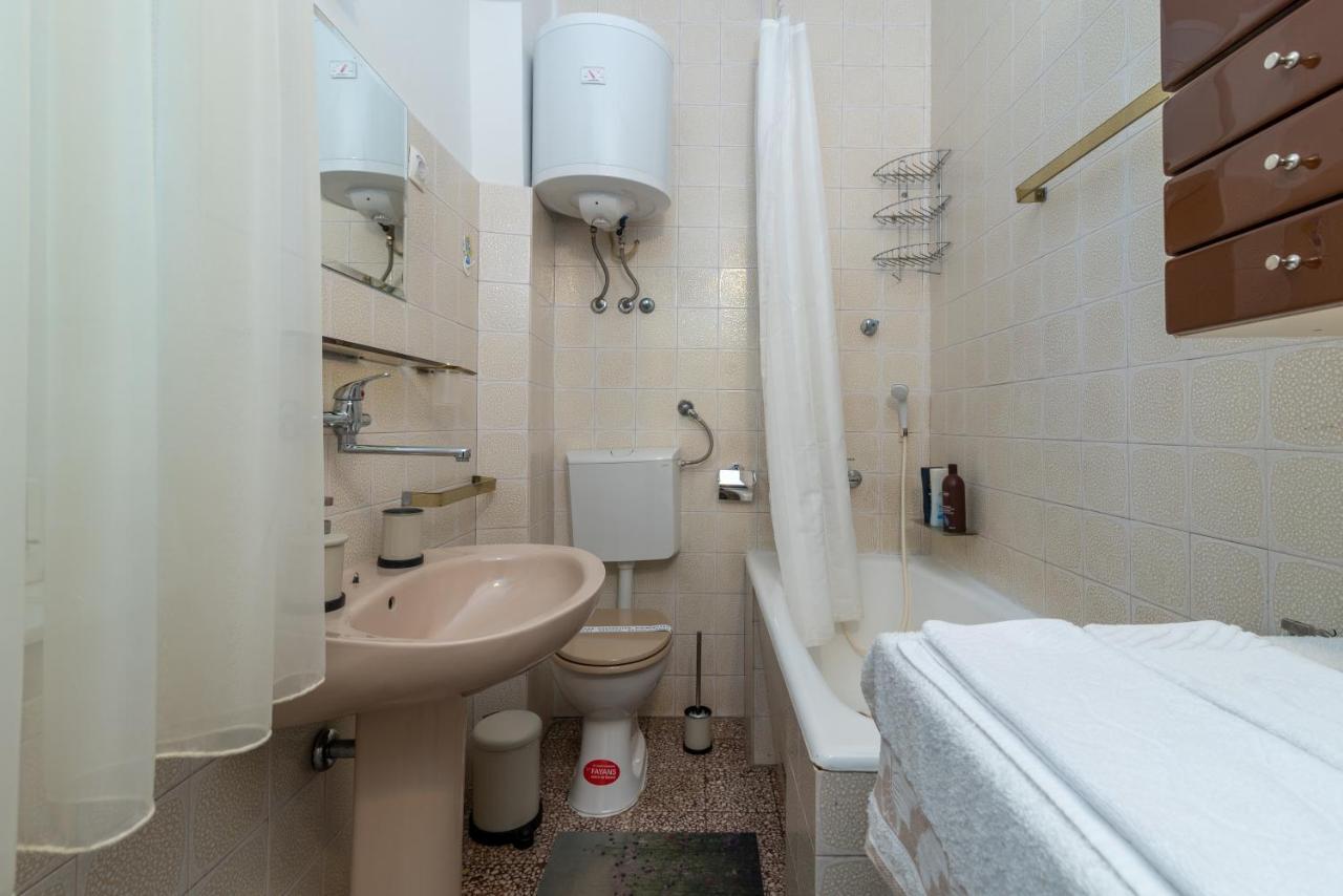 Rooms Feme Trogir Exterior photo