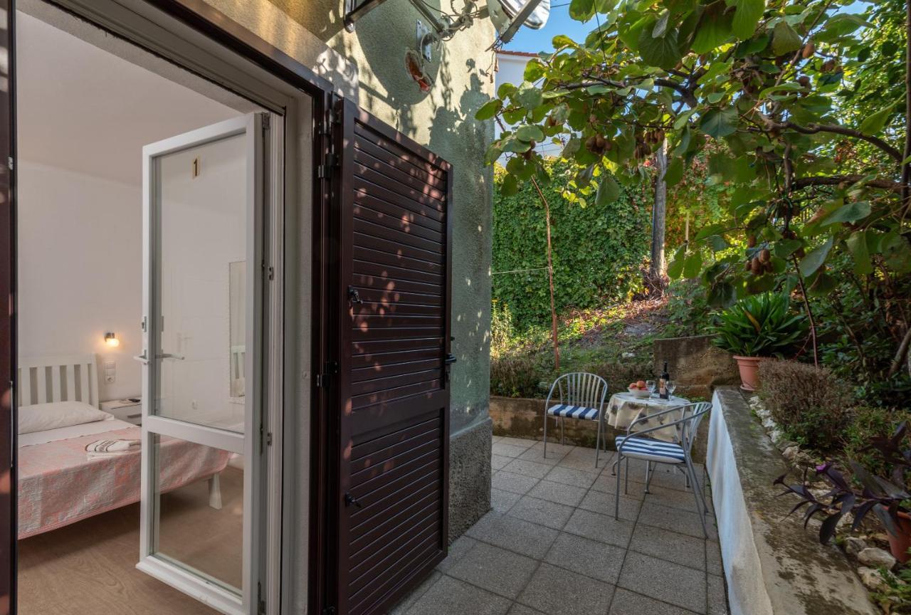 Rooms Feme Trogir Exterior photo