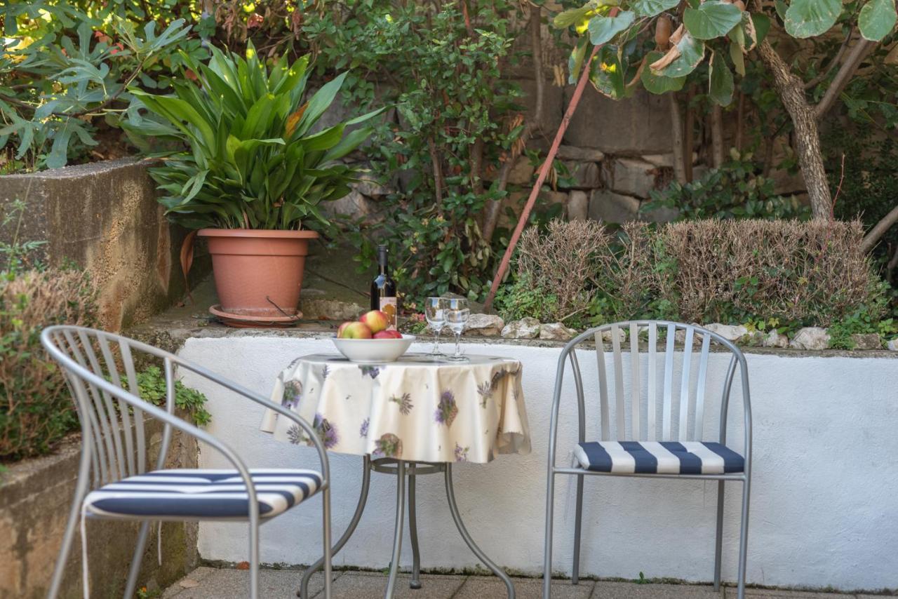 Rooms Feme Trogir Exterior photo