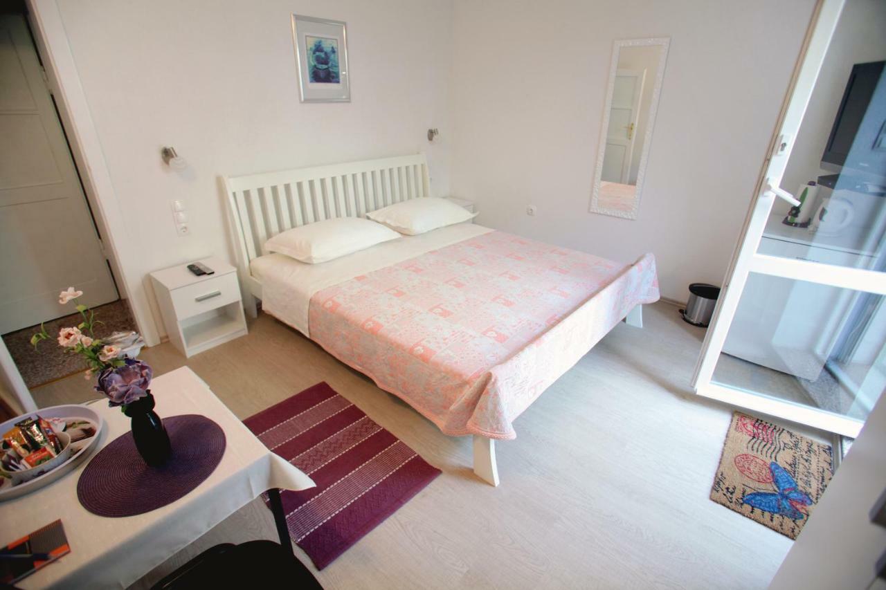 Rooms Feme Trogir Exterior photo